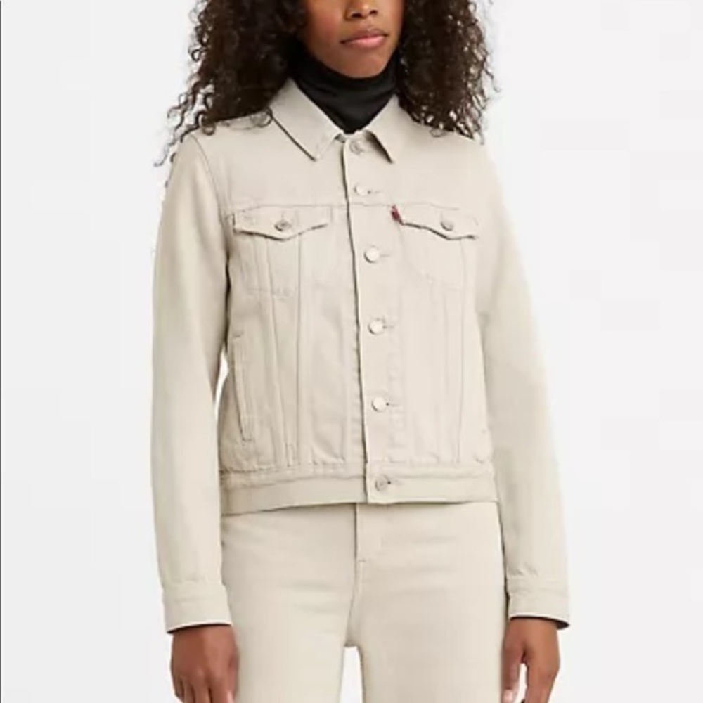 Levi Original Trucker Jacket. In brushed denim